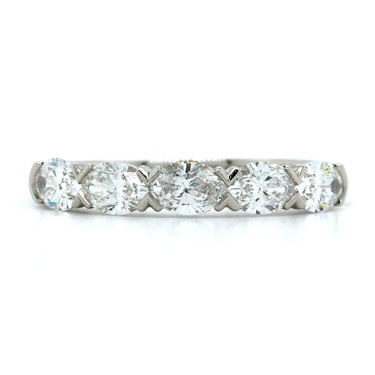 Etho Maria Platinum Oval Diamond X Prong Band