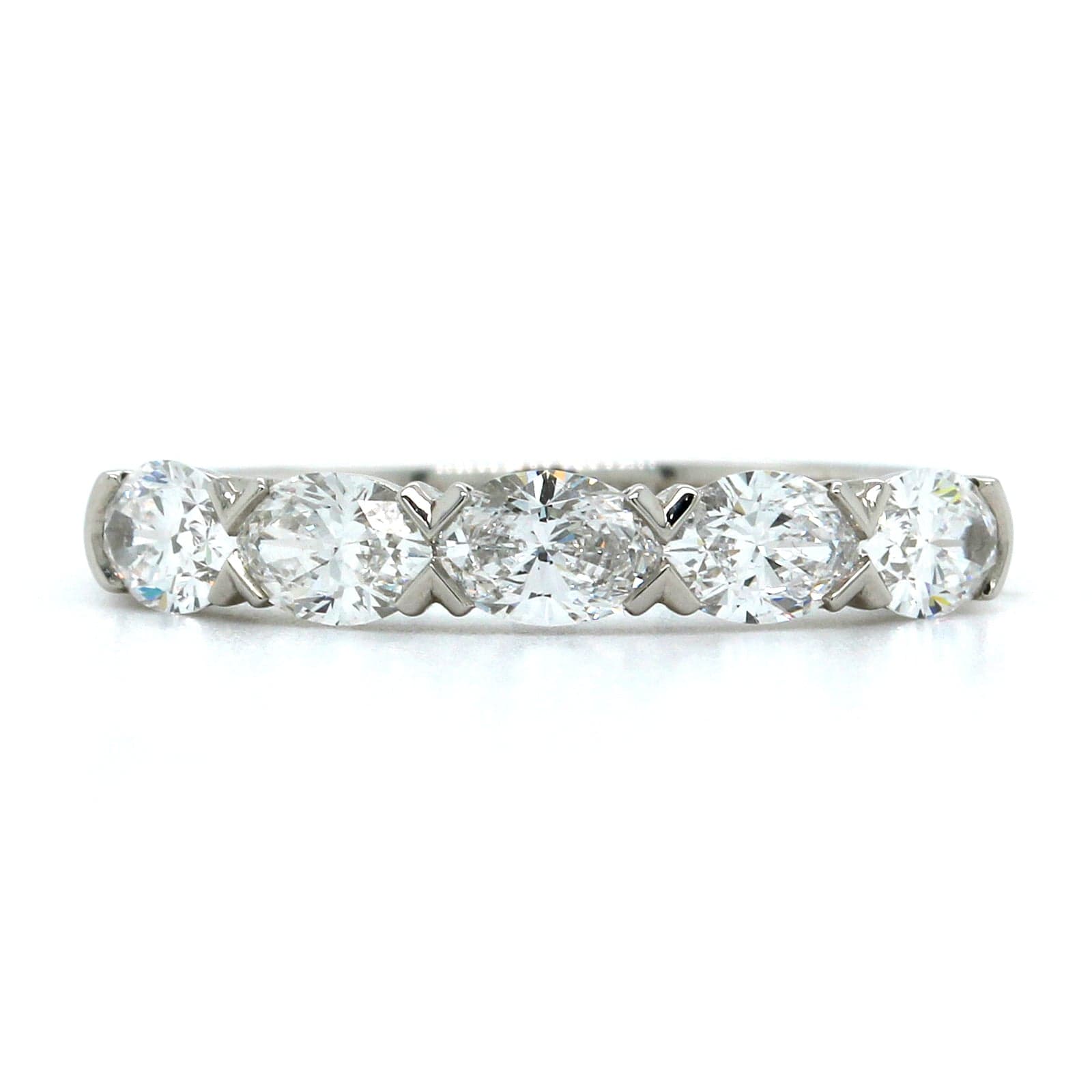 Etho Maria Platinum Oval Diamond X Prong Band