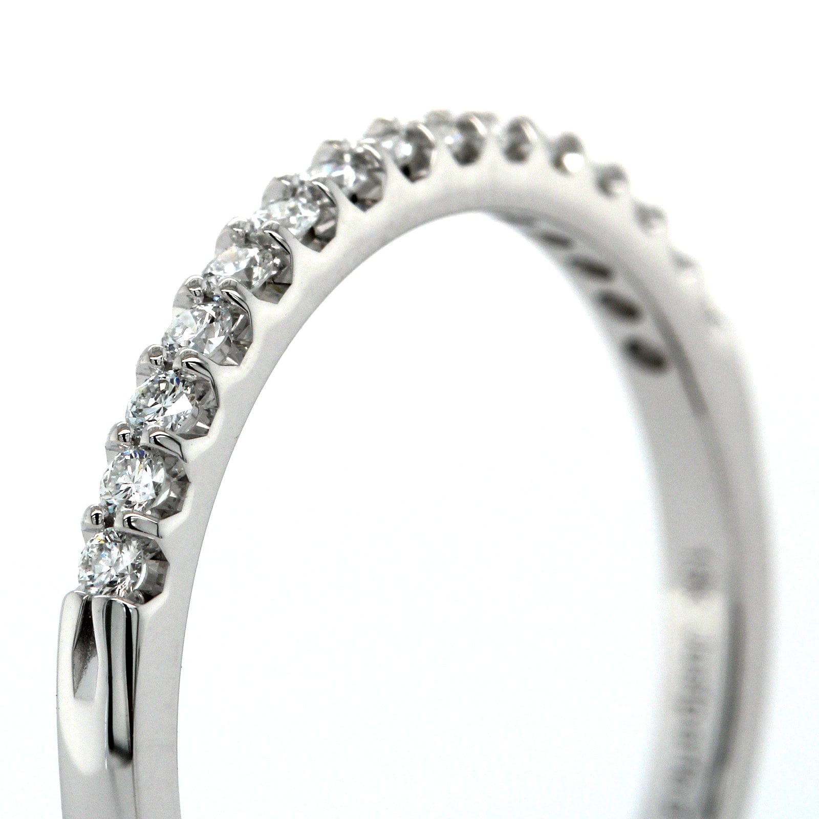 18K White Gold Shared Prong Diamond Band
