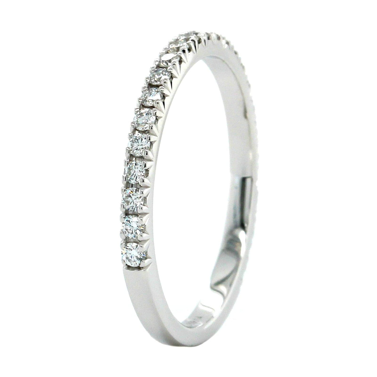 18K White Gold Prong Set Diamond Band