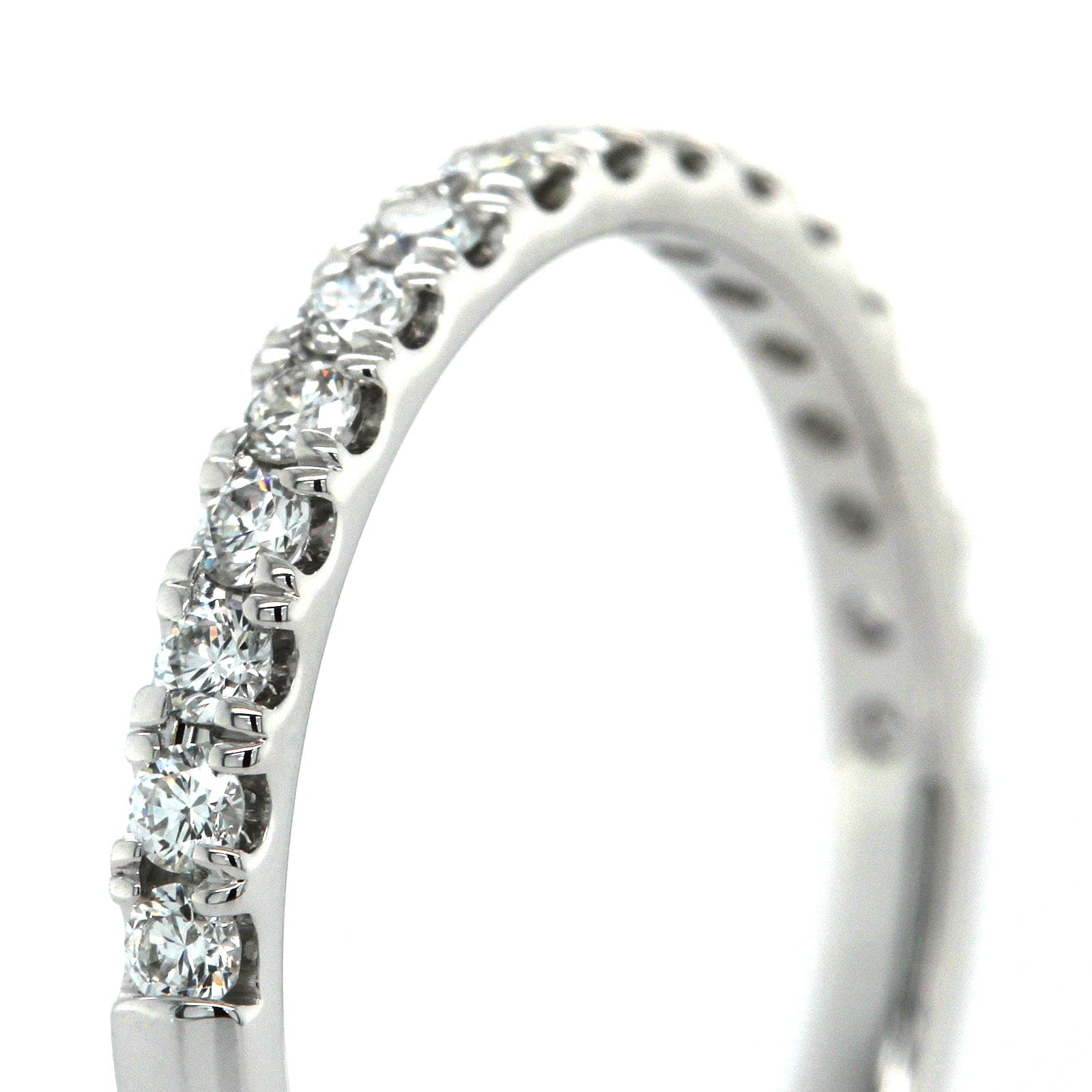 18K White Gold Shared Prong Diamond Band