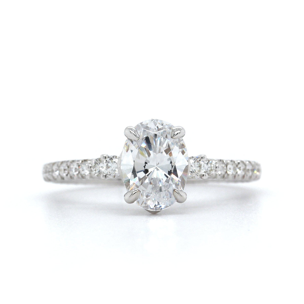 18K White Gold Oval Diamond Engagement Ring Setting