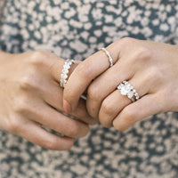 18K White Gold Prong Set Diamond Band
