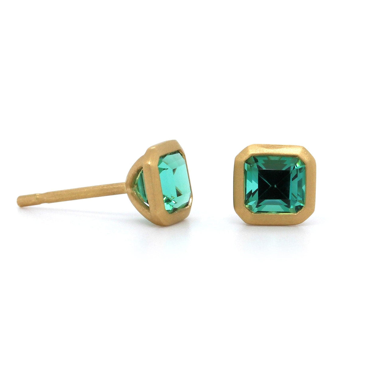 18K Yellow Gold Green Tourmaline Stud Earrings