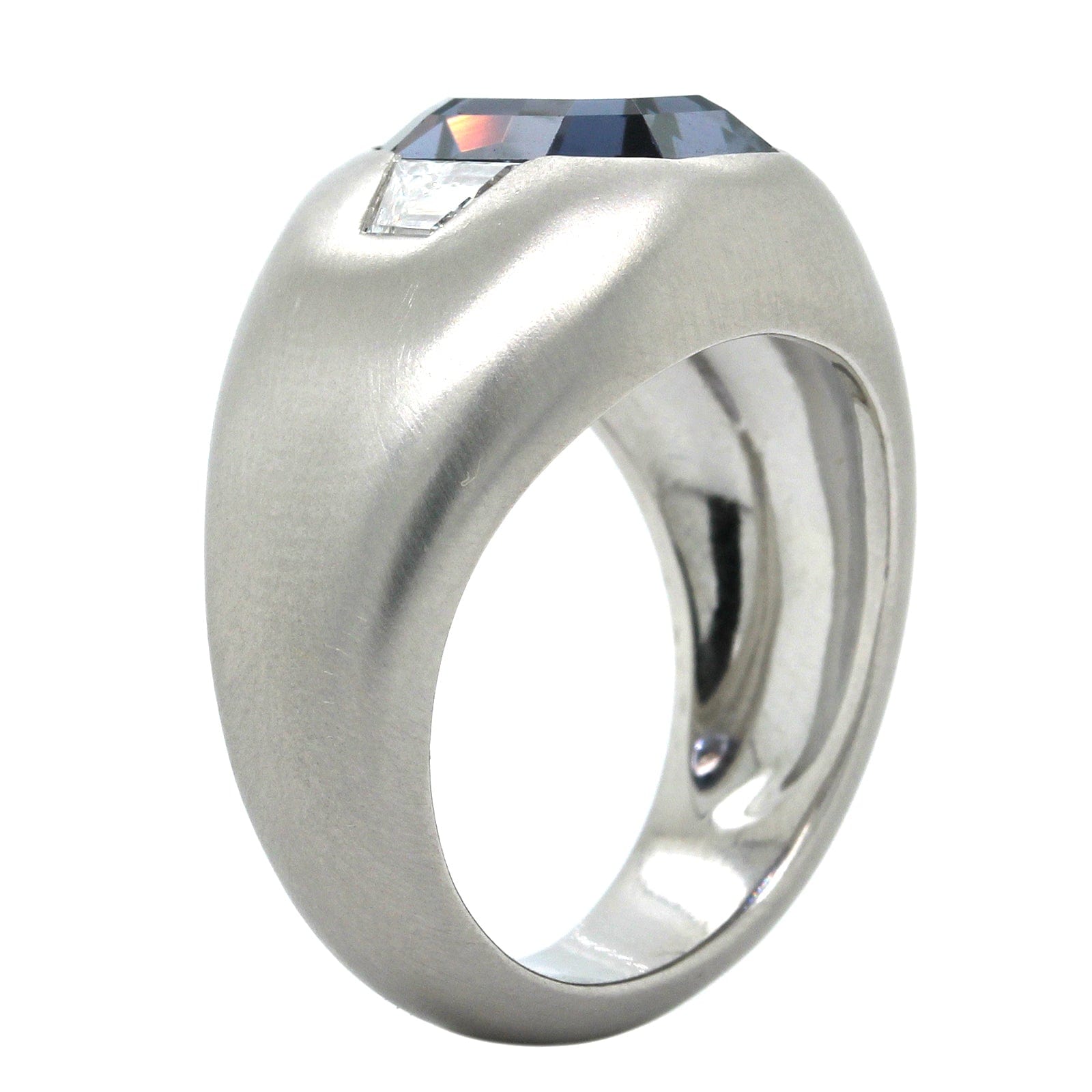 Eclat Jewels Platinum Violet Spinel Diamond 3 Stone Ring