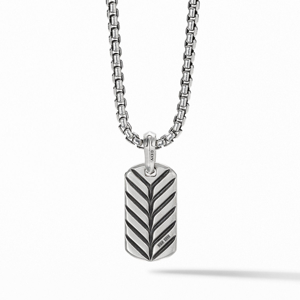 Pavé Diamonds Tag