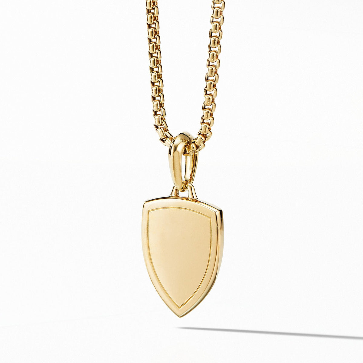 St. Michael Amulet in 18K Yellow Gold, 26mm