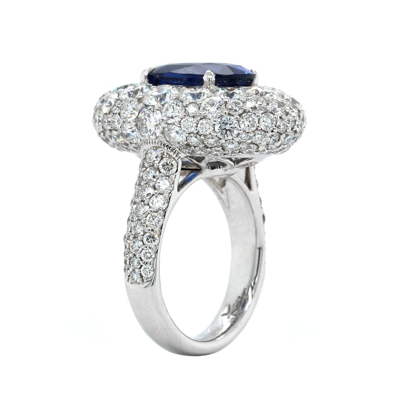 18K White Gold Oval Sapphire Diamond Ring