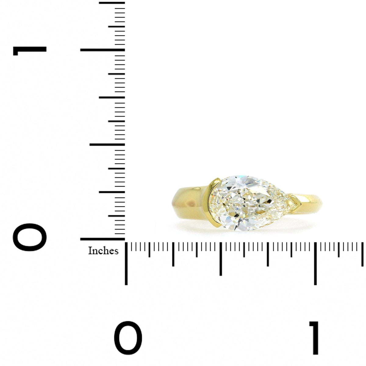 18K Yellow Gold Pear Shape Diamond Engagement Ring