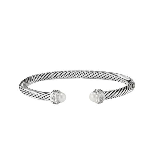 Bracelet with Pearl and Diamonds