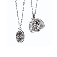 Sterling Silver Oval Gate Frame Necklace