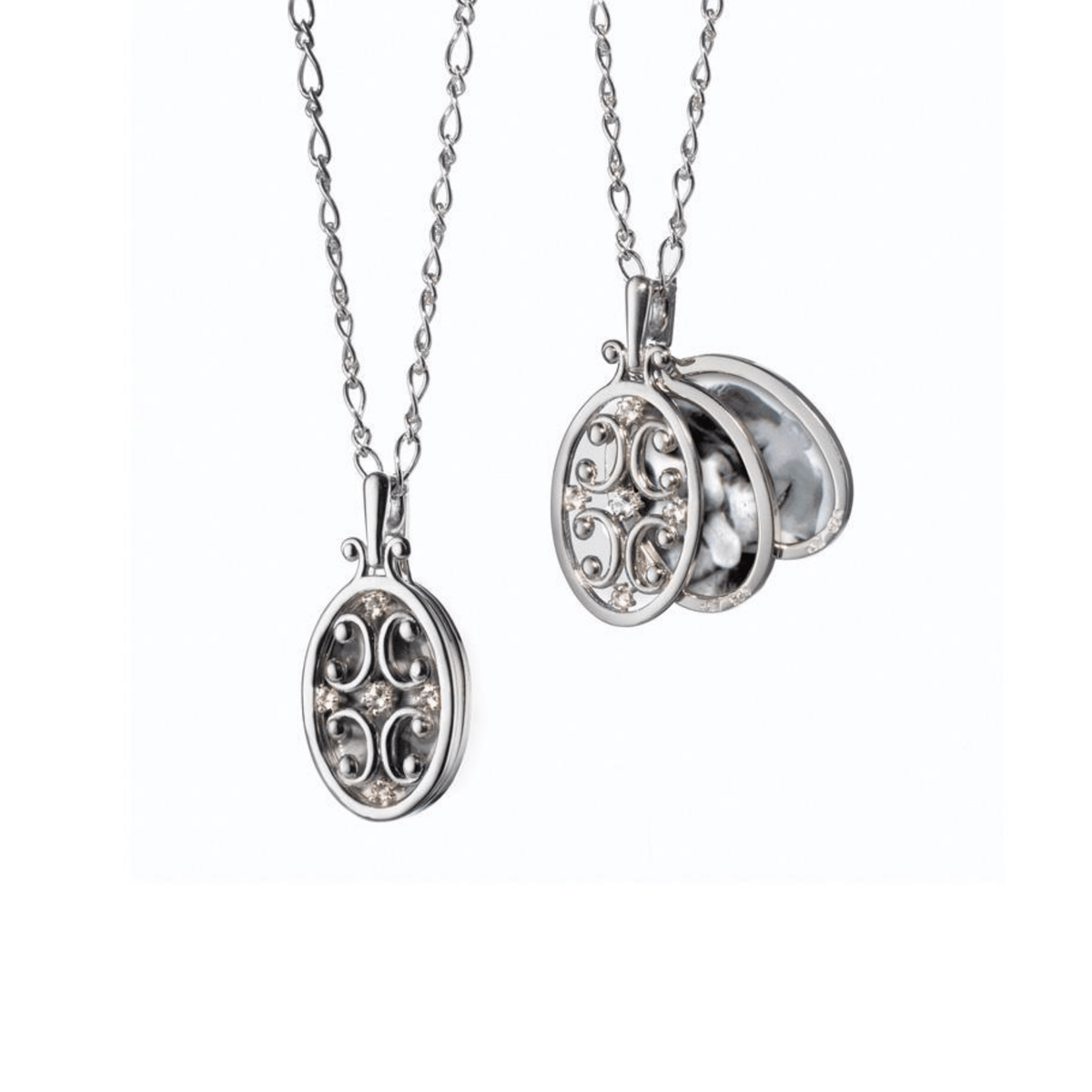Sterling Silver Oval Gate Frame Necklace