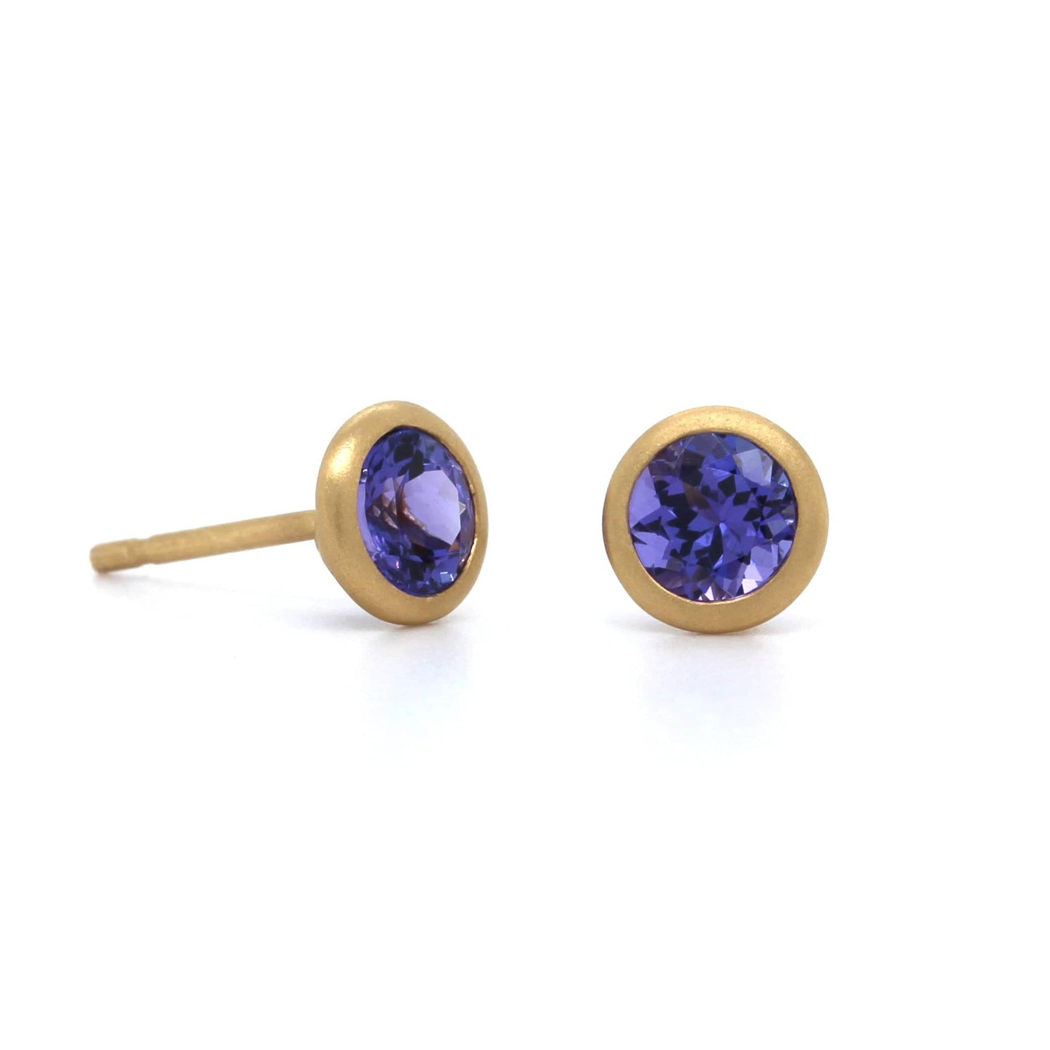 18K Yellow Gold Tanzanite Stud Earrings