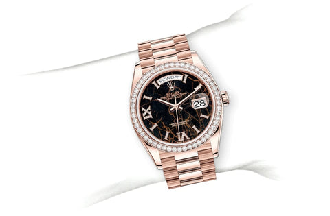 Day-Date 36, Oyster, 36 mm, Everose gold and diamonds Specifications